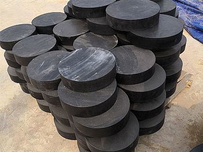 昌黎县板式橡胶支座由若干层橡胶片与薄钢板经加压硫化
